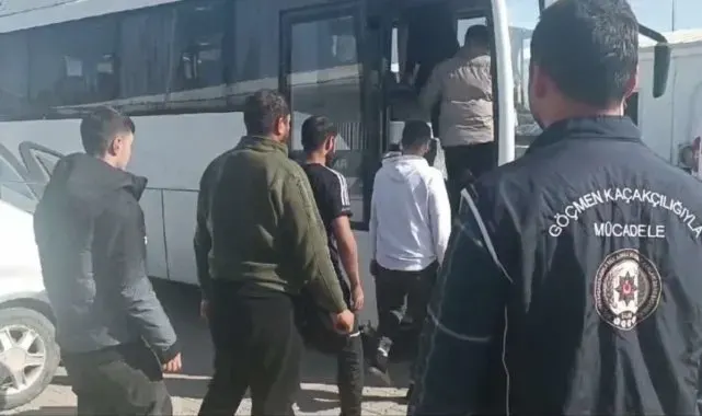Osmaniye'de durdurulan otobüste 11 kaçak göçmen yakalandı