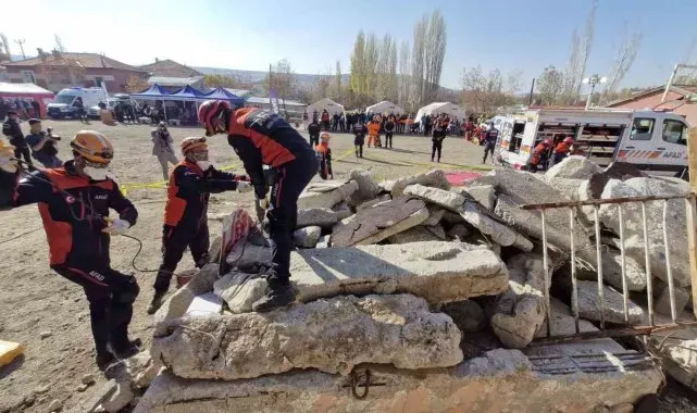Karaman'da düzenlenen yerel saha tatbikatı gerçeğini aratmadı