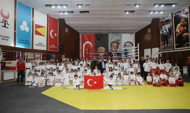 Körfez'de 150 genç sporcu kuşak atladı