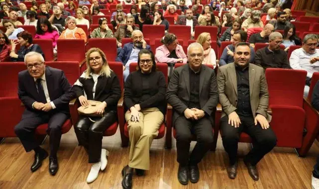 Bursa'da Atatürk'ün sevdiği şarkılar seslendirildi