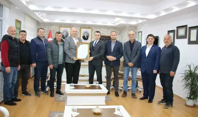 Kaymakam Furkan Alpay'a fahri hemşehrilik beratı verildi