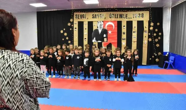 Balıkesir'de Ata'ya saygı etkinliklerine yoğun ilgi