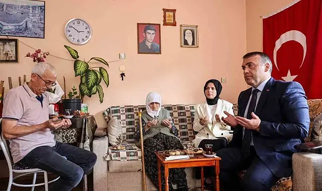 Vali Sözer, Şehit Ekrem Pehlivan'ın ailesini ziyaret etti