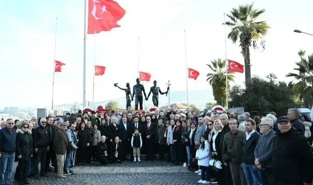 Kuşadası Ata'sını saygı ve özlemle andı