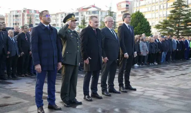 Atatürk Edremit'te özlemle anıldı