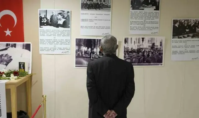 Kartal Belediyesi'nde "O Hep Bizimle" sergisiyle Atatürk anılıyor