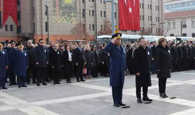 Eskişehir'de 10 Kasım Atatürk'ü anma töreni
