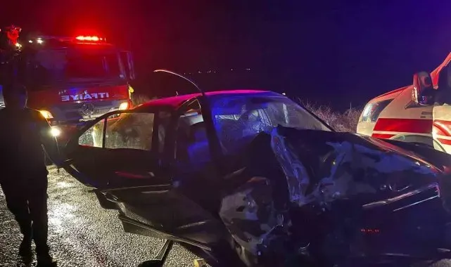 Çorum'da iki otomobil çarpıştı: 9 yaralı