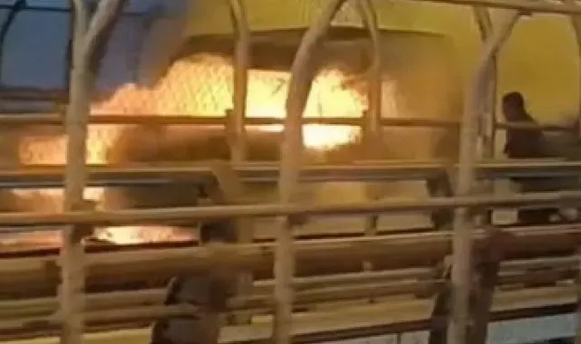Ankara'da seyir halindeki araç alev topuna döndü