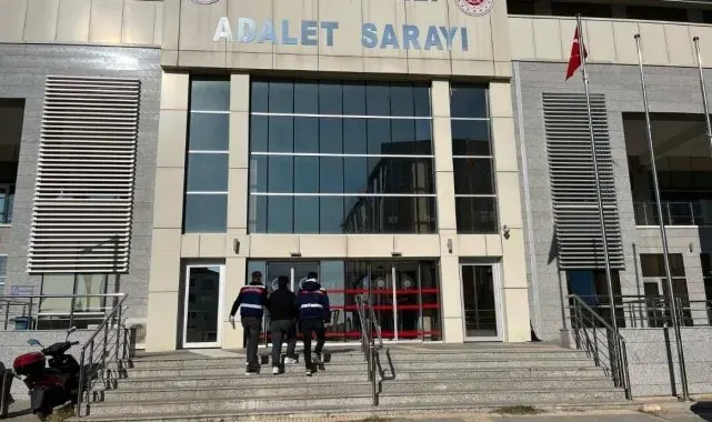 Kırklareli'nde 2 PKKKCK ve FETÖPDY terör örgütü üyesi yakalandı