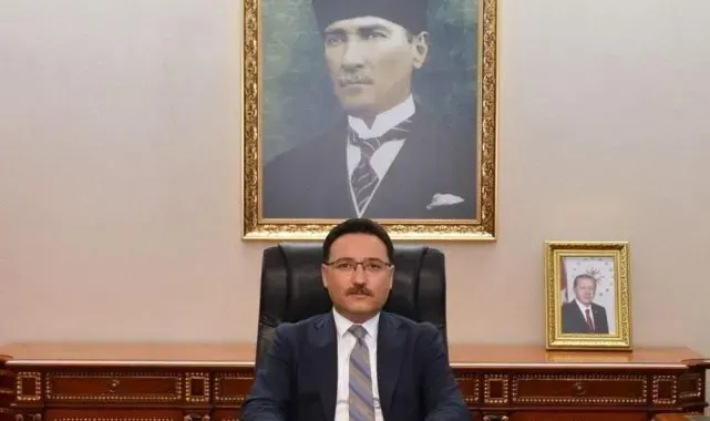 Vali Çiçek: "Atatürk; yaktığı bağımsızlık meşalesiyle tarihe ışık tutmuştur"