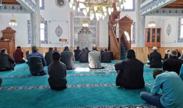 Akkoyunlu Kutlubey Camii onarılarak ibadete açıldı
