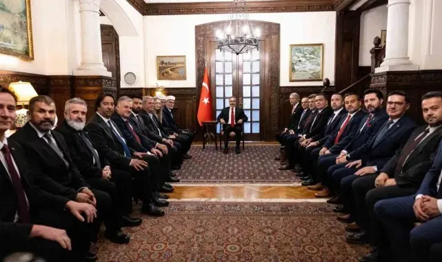 Dışişleri Bakanı Fidan, Batı Trakya Türk Azınlığı Danışma Kurulu üyeleriyle bir araya geldi