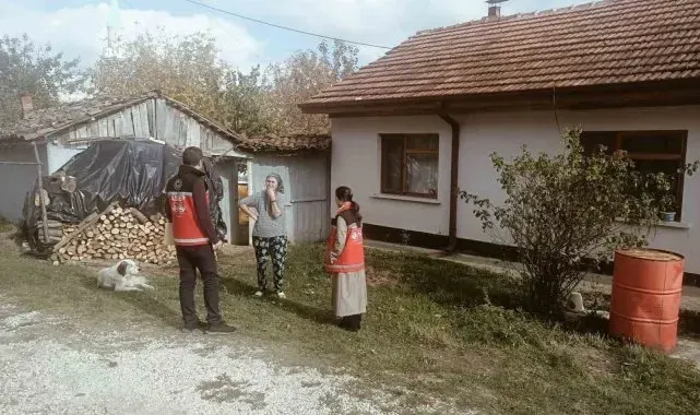 Köylerinde çıkan yangından etkilenen vatandaşlara psikososyal destek