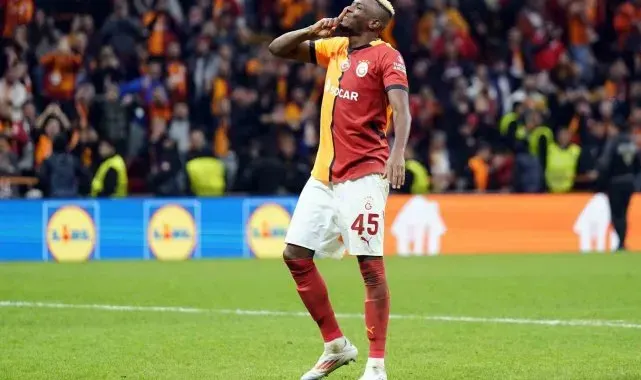 Victor Osimhen'den, Tottenham ağlarına 2 gol