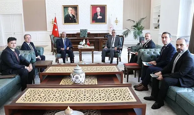 Bakan Memişoğlu, D-8 Genel Sekreteri Mahmood ile bir araya geldi