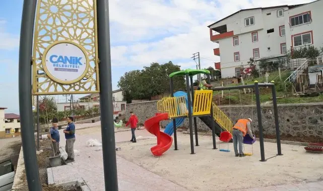 Başkan Sandıkçı: "Tüm mahallelerimize yeni sosyal yaşam alanları kazandırıyoruz"