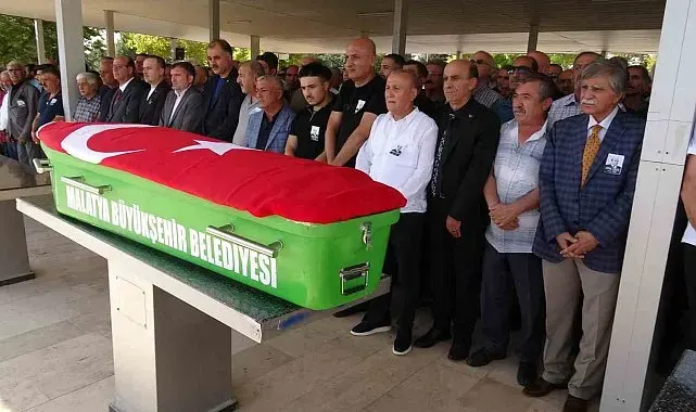 Oral Çelik hayatını kaybetti