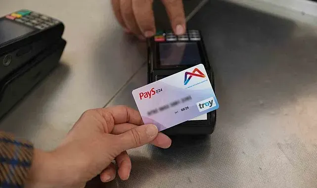 Mersin'de 7 bin 425 kişiye 10 milyon liralık Halk Kart desteği