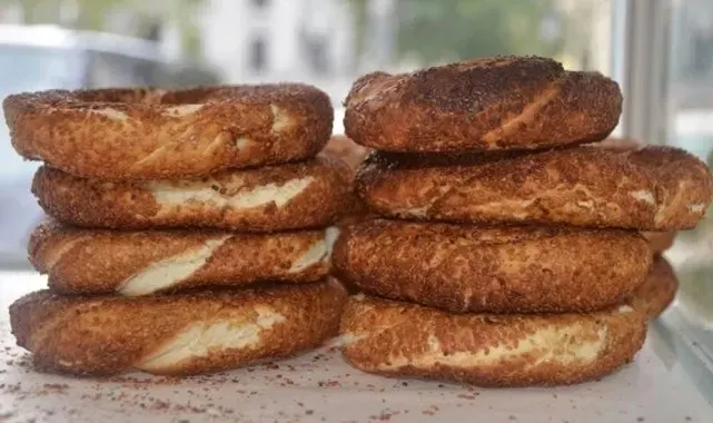 Balıkesir'de simit 15 TL oldu