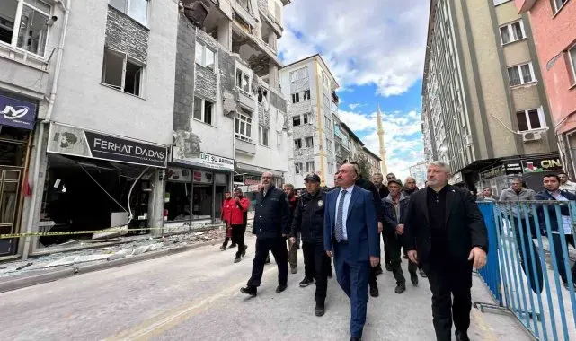 Vali Çalgan ve Başkan Aşgın patlamadan etkilenen vatandaşları yalnız bırakmıyor