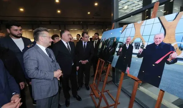 Vali Aksoy, Azerbaycan Büyükelçisi Mammadov ile Karabağ'ın Kurtuluşu: İki Devlet, Bir Zafer sergisinin açılışına katıldı