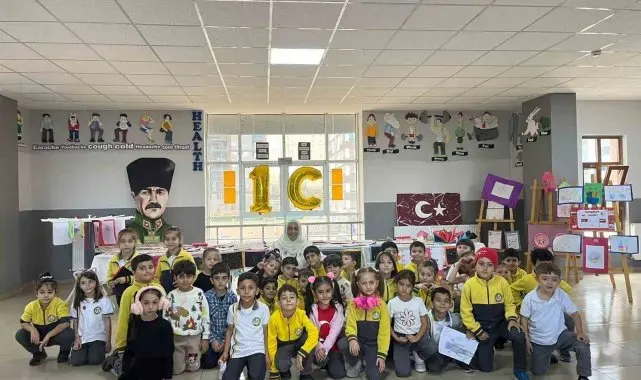 Yıldızkent İlkokulu öğrencilerin 'Cumhuriyet ve Atatürk etkinlikleri" sergisi beğeni topladı