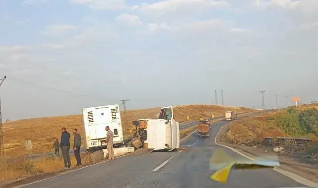 Şırnak'ta tır devrildi: 1 yaralı