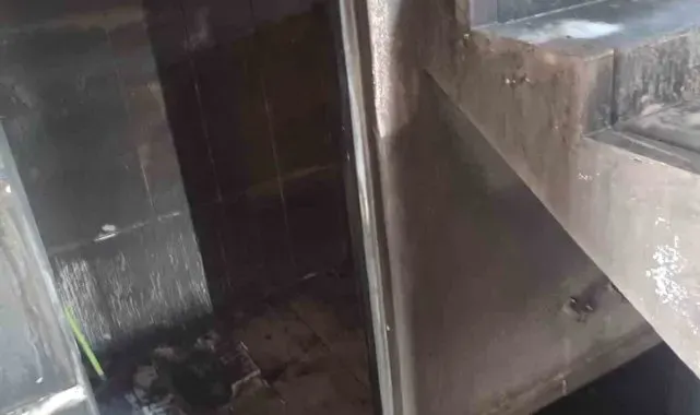 Çıkan yangın evi kullanamaz hale getirdi