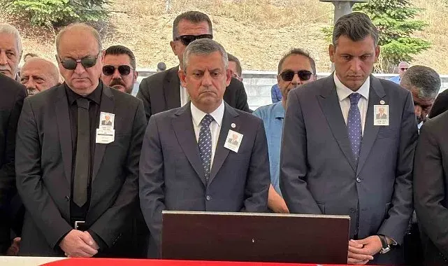 Eski CHP Kocaeli Milletvekili Selvi son yolculuğuna uğurlandı