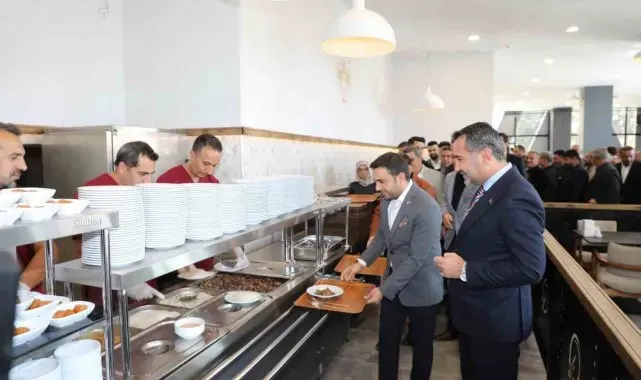 Elazığ'da 4 çeşit yemeğin 50 lira olduğu Şehir Lokantası açıldı