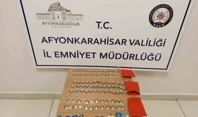 Kuyumculara sahte altın satmaya çalışan 2 şahsı polis yakaladı