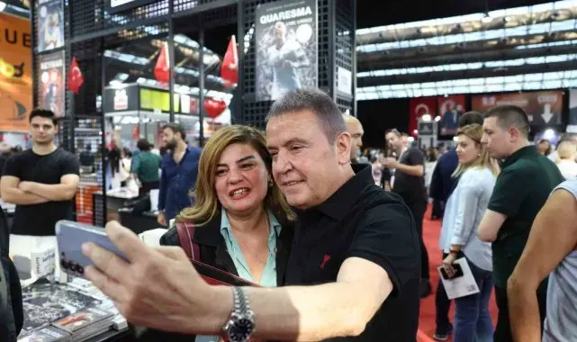 14. Antalya Kitap Fuarı'na ziyaretçi akını