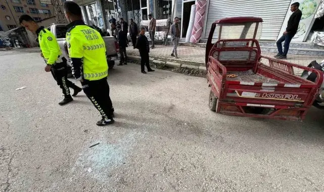 Yüksekova'da trafik kazası: 2 yaralı