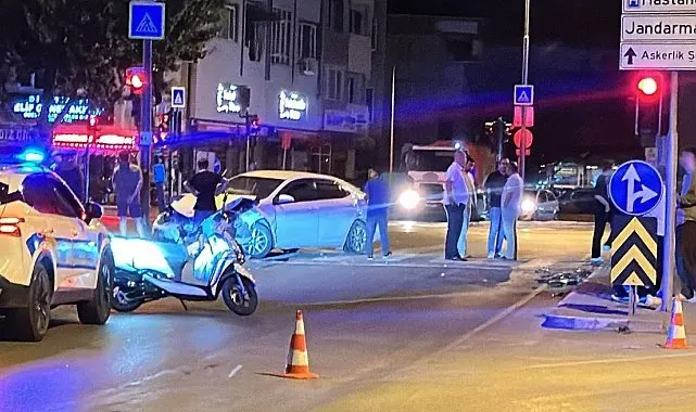 Bursa'da 2 otomobil çarpıştı: 9 kişi yaralı
