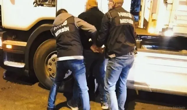 Mobilya kapaklarından kilolarca uyuşturucu ele geçirildi