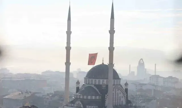 Elazığ'da sisli sabah