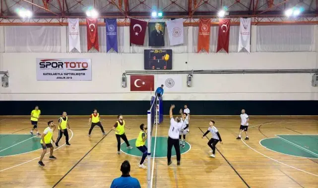 Çameli Cumhuriyet Turnuvasında kupalar sahiplerini buldu