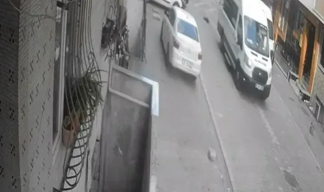 Esenyurt'ta minibüs sürücüsü küçük çocuğu ezdi