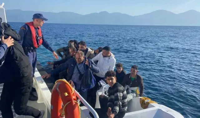 Aydın'da 15'i çocuk 21 düzensiz göçmen kurtarıldı
