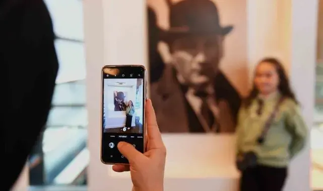 Atatürk'ün en özel fotoğrafları Osmangazi'de sergileniyor