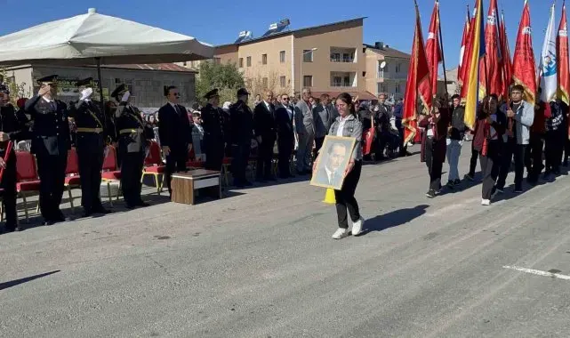 Malazgirt'te Cumhuriyet'in 101. yıldönümü kutlandı