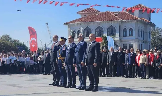 Bandırma'da 29 Ekim Cumhuriyet Bayramı coşkusu