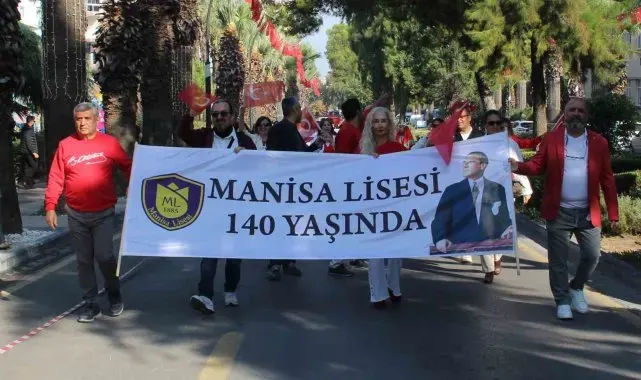 Manisa Lisesi'nden 140'ıncı yıla görkemli kutlama