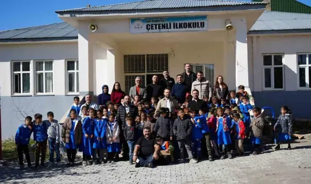 Gönül Bahçesi Platformu'ndan ihtiyaç sahibi çocuklara yardım