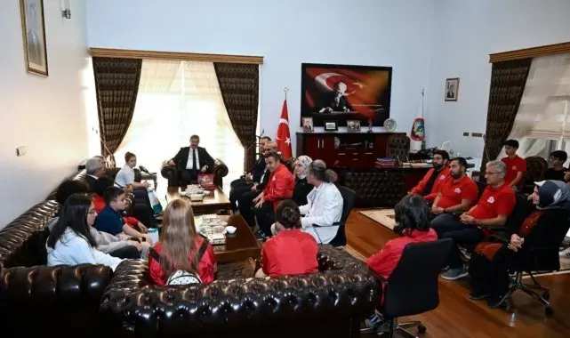 Osmaniye'de Teknofest'te başarılı olan öğrenciler ödüllendirildi