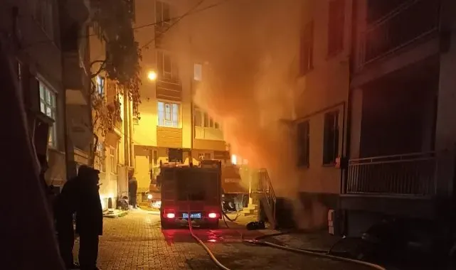 Konya'da apartmanda çıkan yangın itfaiye ekipleri tarafından söndürüldü