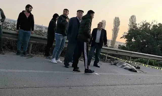 Otomobilin çarptığı adam hayatını kaybetti