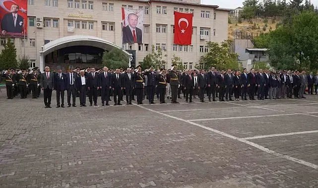 Şırnak'ta 30 Ağustos coşkusu yağmura meydan okudu