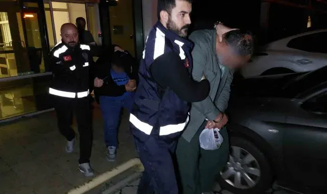 Sahte çekle panelvan araç satın alan 2 kişi tutuklandı